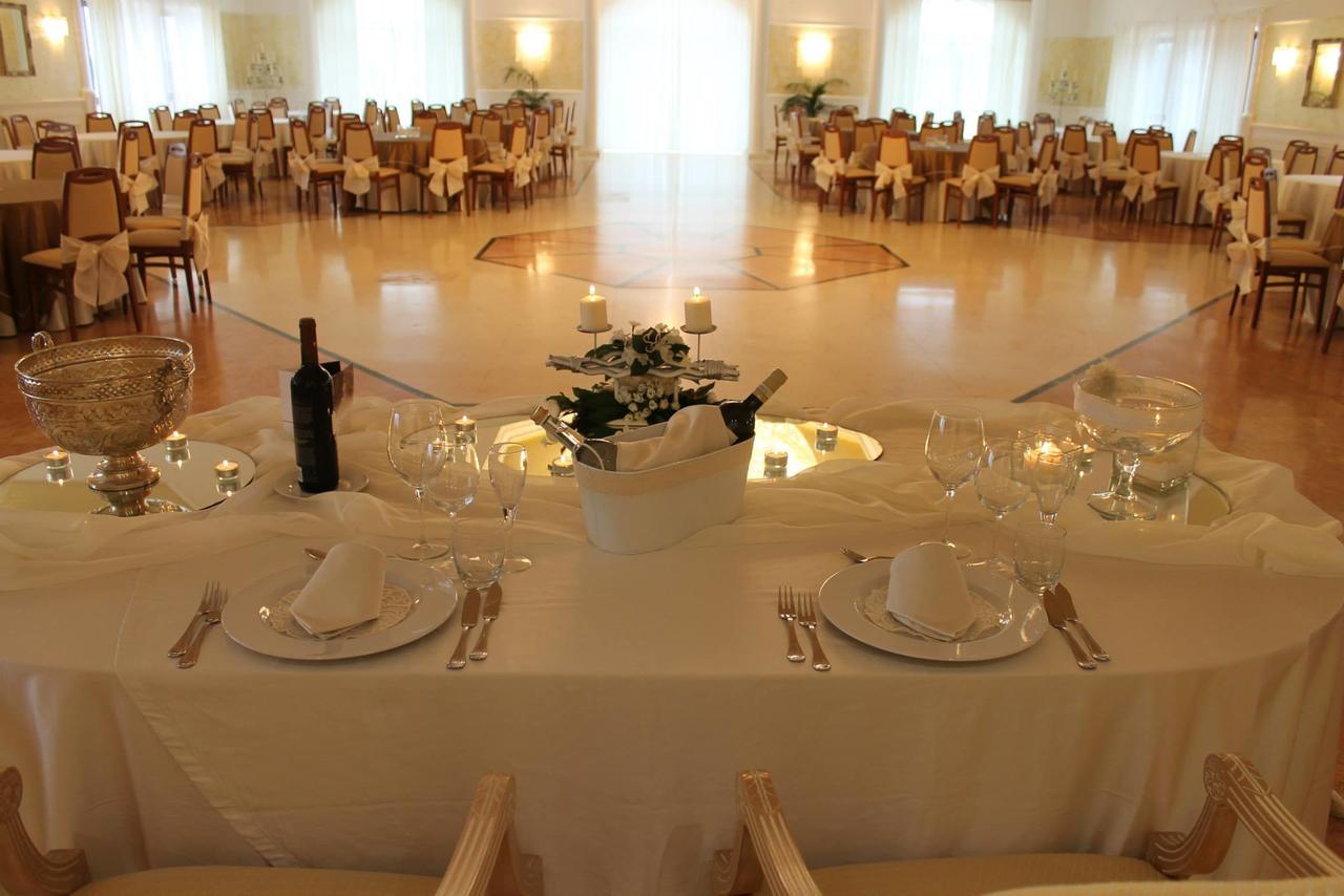 Hotel Agri Resort "Agora" Castelluccio dei Sauri Luaran gambar