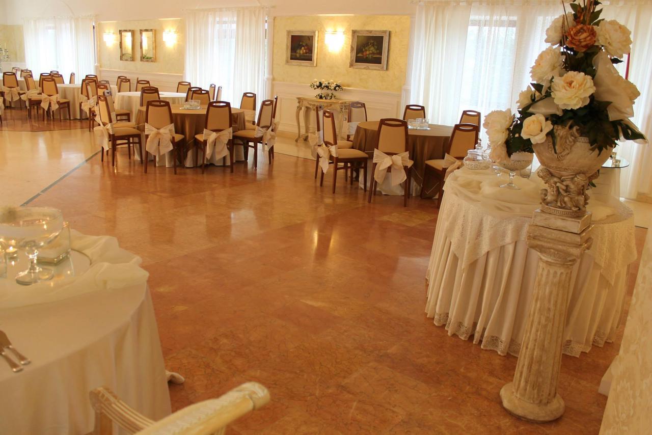 Hotel Agri Resort "Agora" Castelluccio dei Sauri Luaran gambar