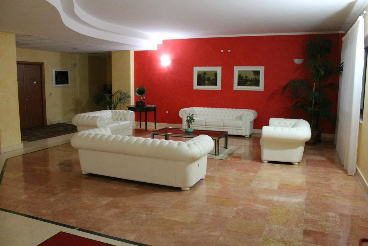 Hotel Agri Resort "Agora" Castelluccio dei Sauri Luaran gambar