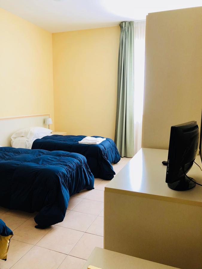 Hotel Agri Resort "Agora" Castelluccio dei Sauri Luaran gambar